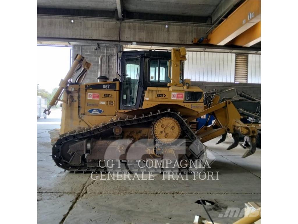 CAT D6T Buldožeri gusjeničari