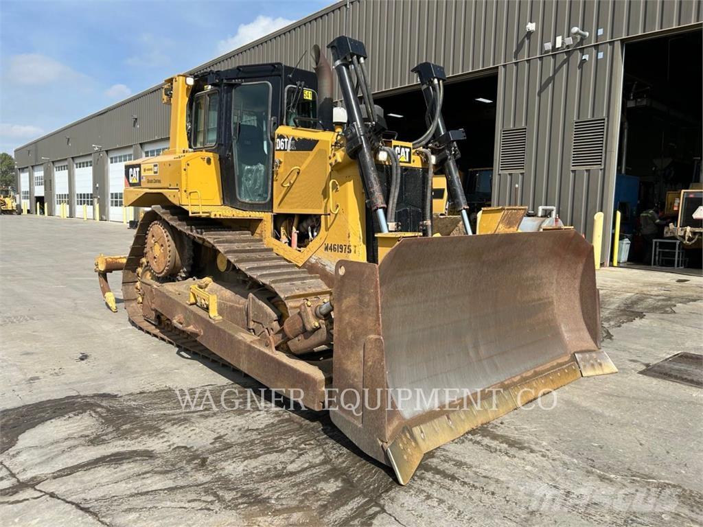 CAT D6T Buldožeri gusjeničari