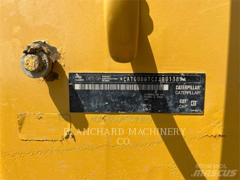 CAT D6T LGP Buldožeri gusjeničari