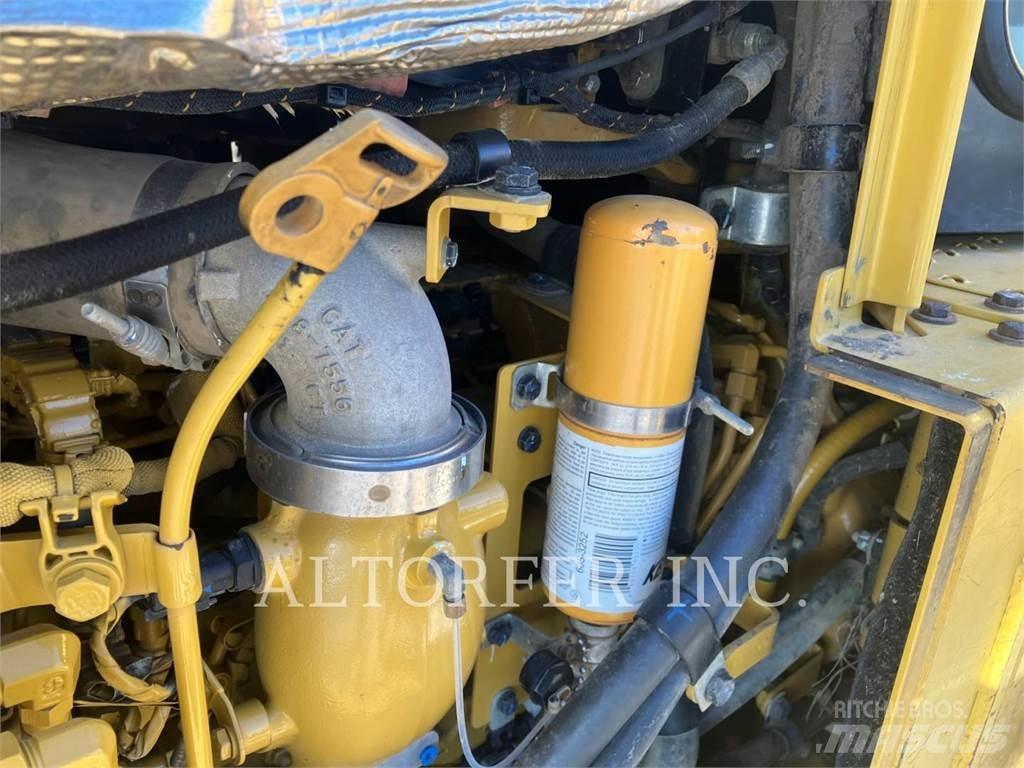 CAT D6T LGPPAT Buldožeri gusjeničari