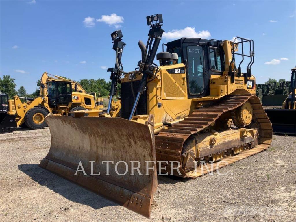 CAT D6T LGPPAT Buldožeri gusjeničari