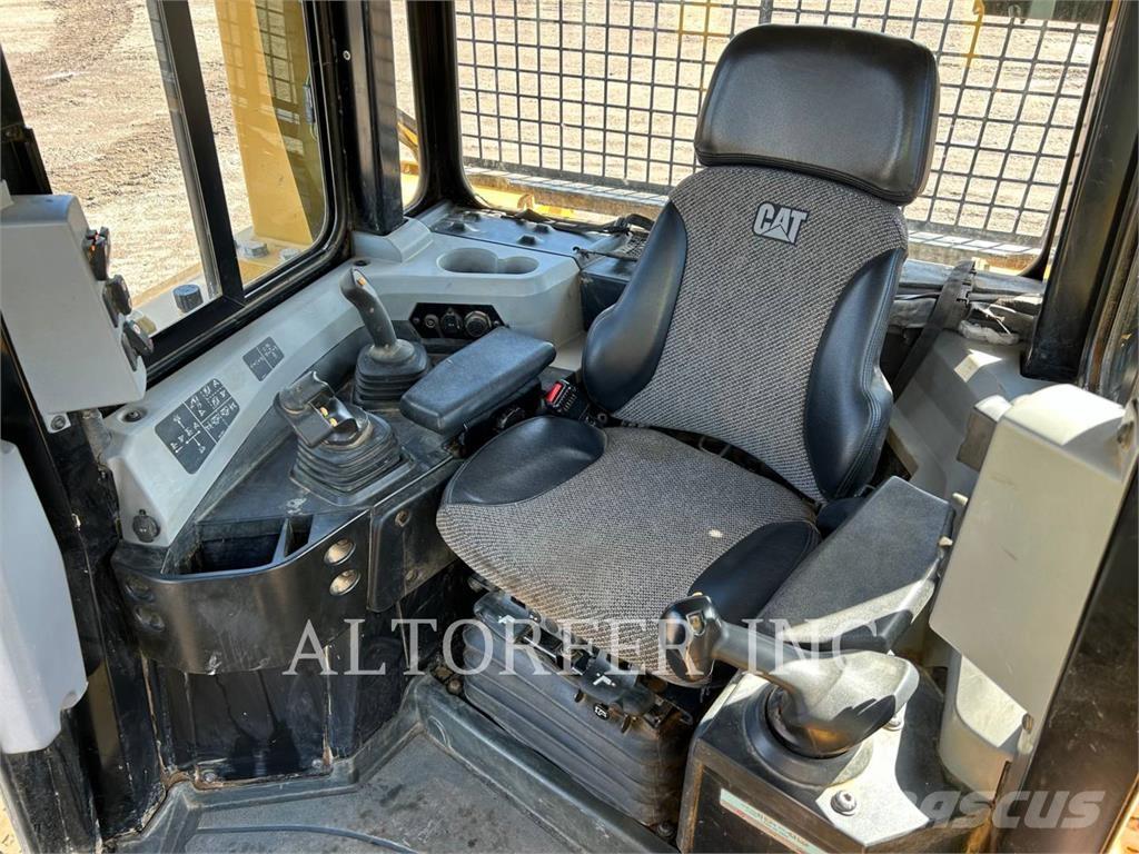 CAT D6T LGPPAT Buldožeri gusjeničari