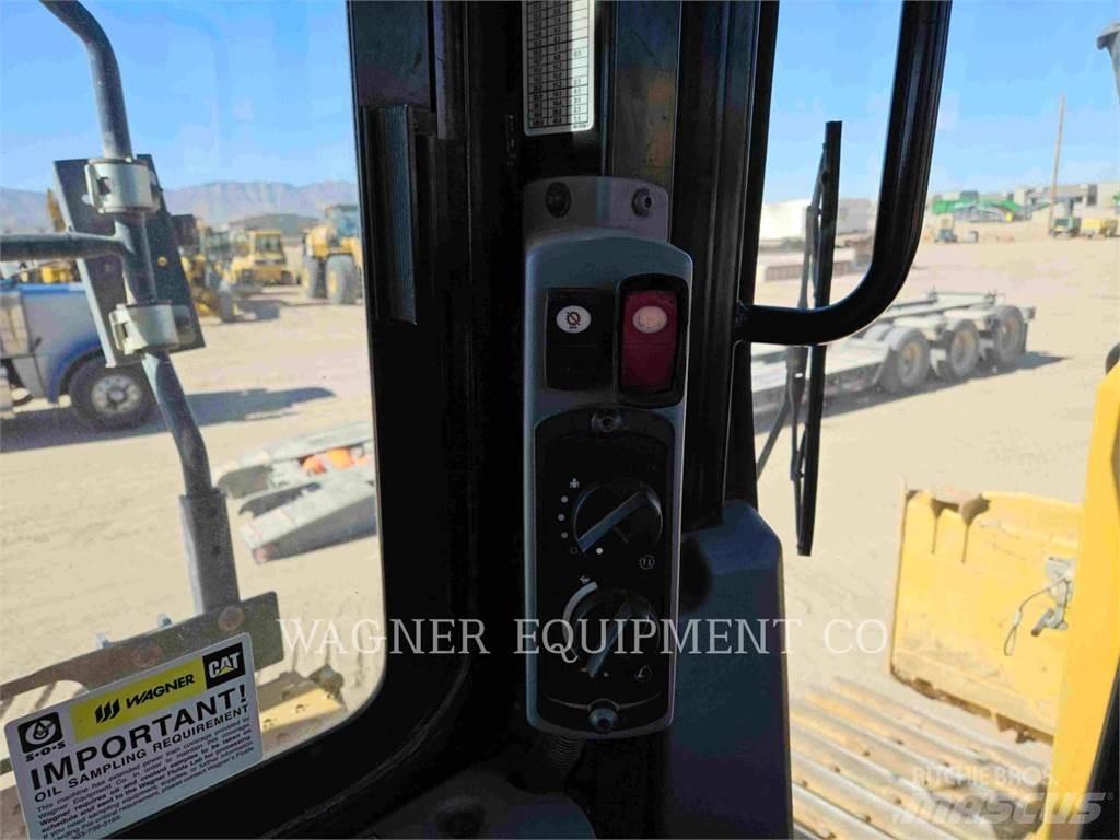 CAT D6T LGPVPT Buldožeri gusjeničari