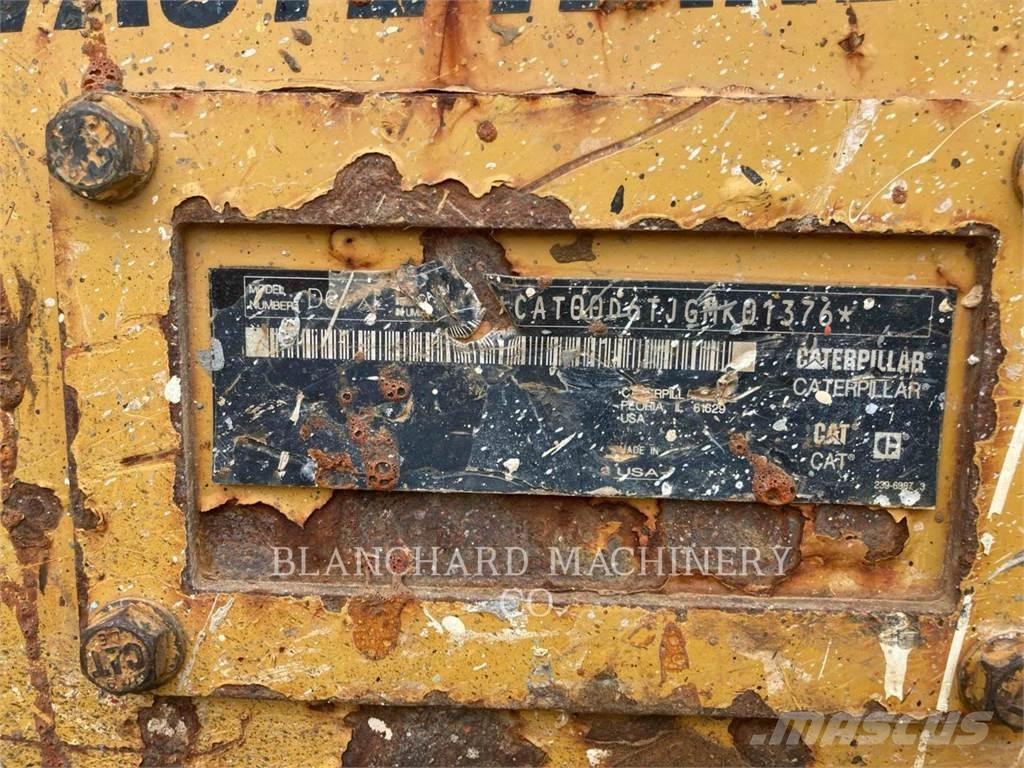 CAT D6T XL Buldožeri gusjeničari