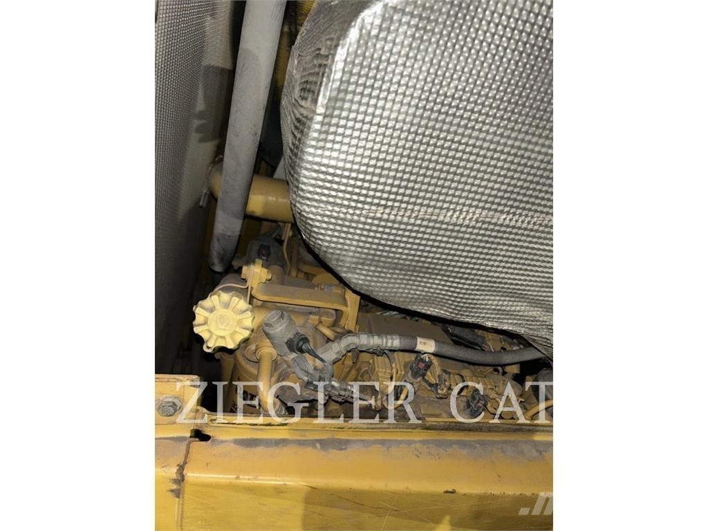 CAT D6T4FLGPA Buldožeri gusjeničari