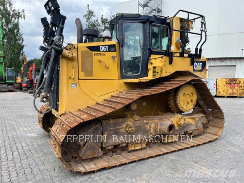 CAT D6TM Buldožeri gusjeničari