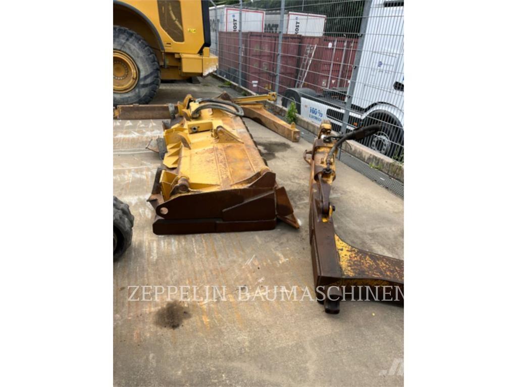 CAT D6TM Buldožeri gusjeničari