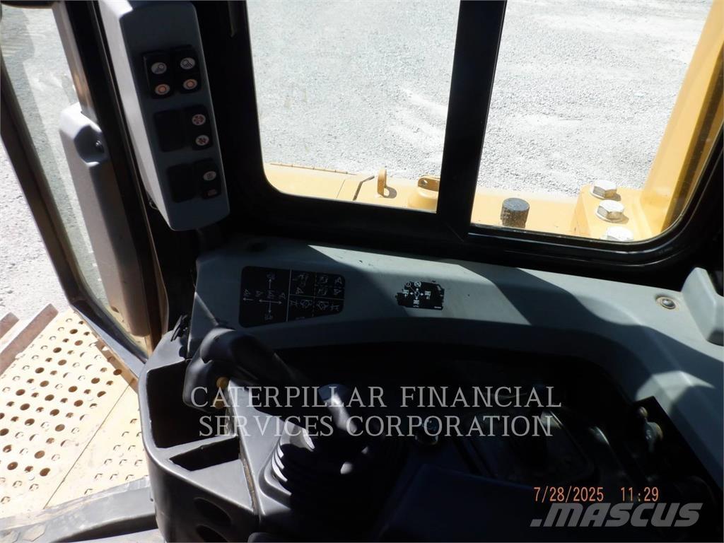 CAT D6TVP Buldožeri gusjeničari