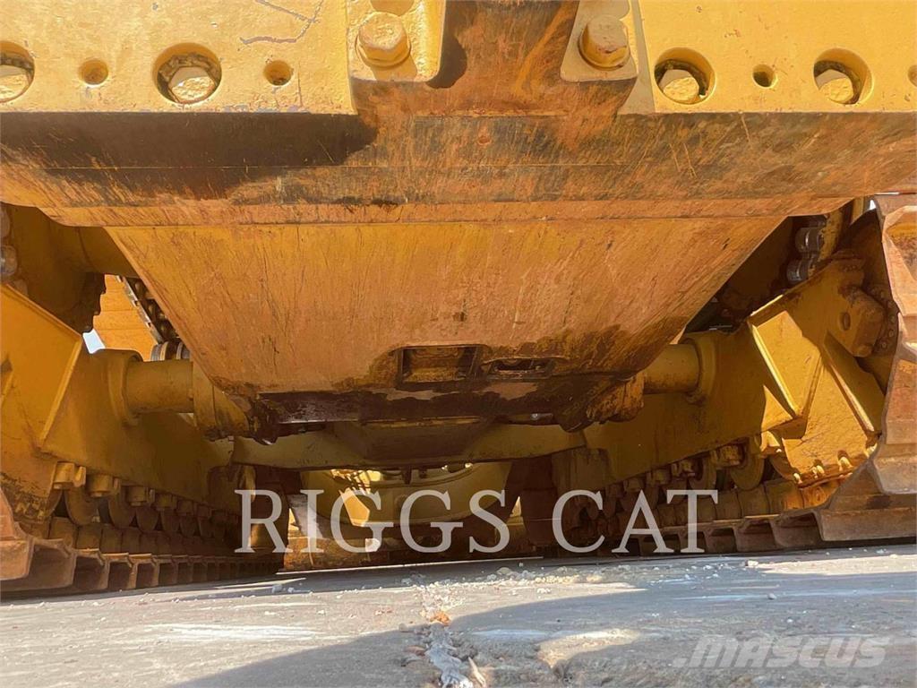 CAT D6TVP Buldožeri gusjeničari