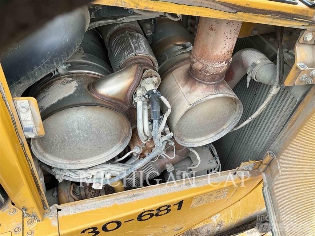 CAT D6TXW VZ24F Buldožeri gusjeničari