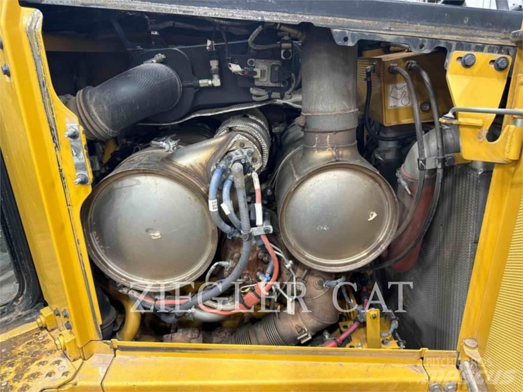 CAT D6XE Buldožeri gusjeničari