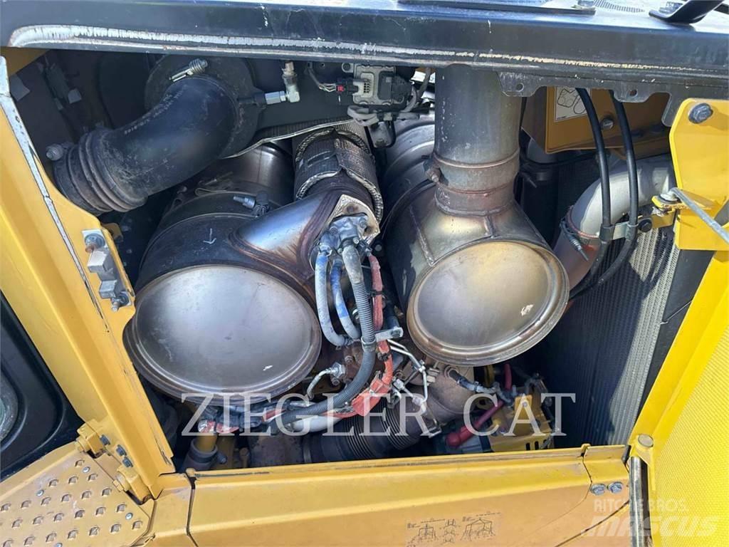 CAT D6XE Buldožeri gusjeničari