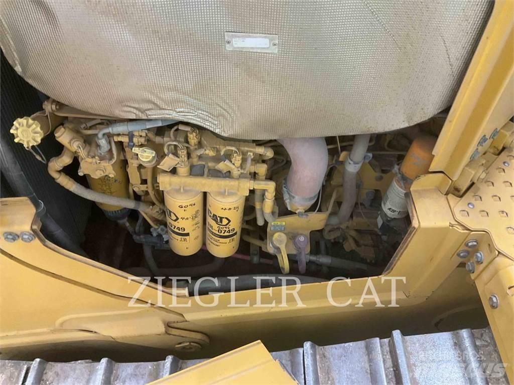 CAT D6XE Buldožeri gusjeničari