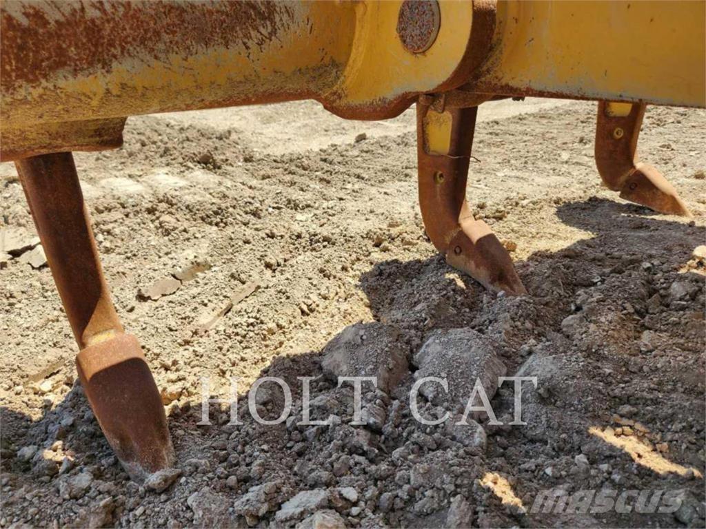 CAT D6XELGPVP3 Buldožeri gusjeničari