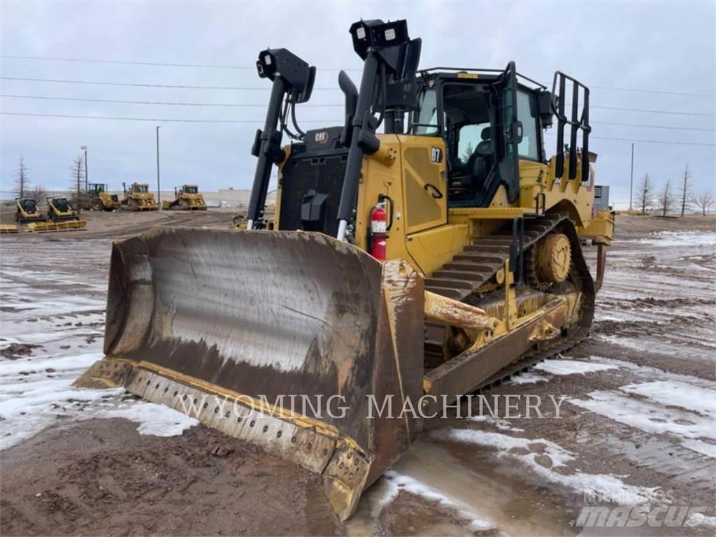 CAT D7 Buldožeri gusjeničari