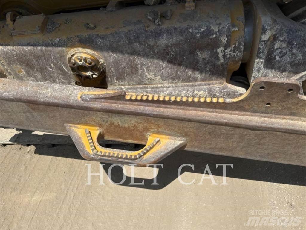 CAT D7 Buldožeri gusjeničari