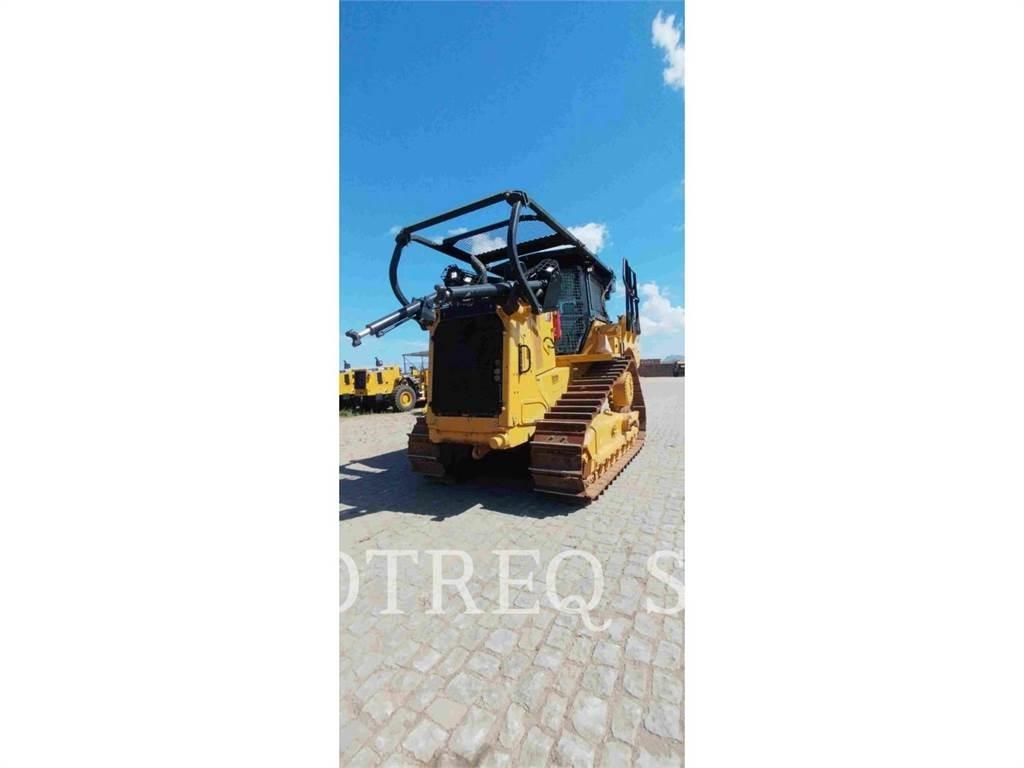 CAT D7 Buldožeri gusjeničari