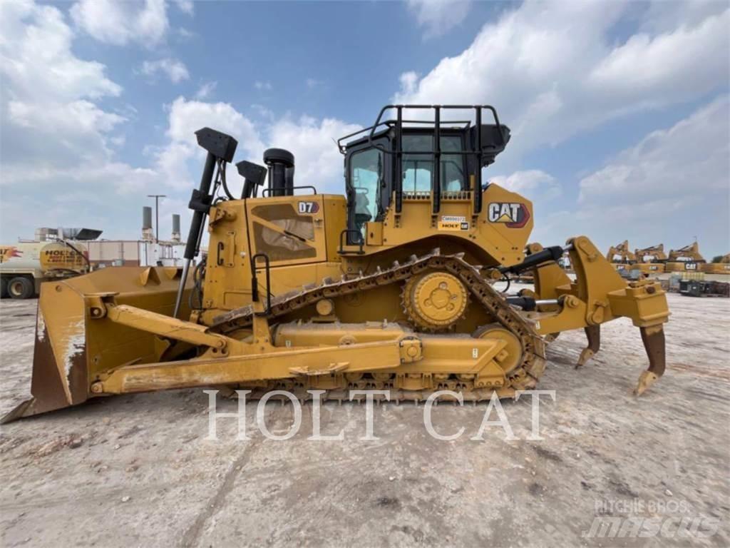 CAT D7 Buldožeri gusjeničari