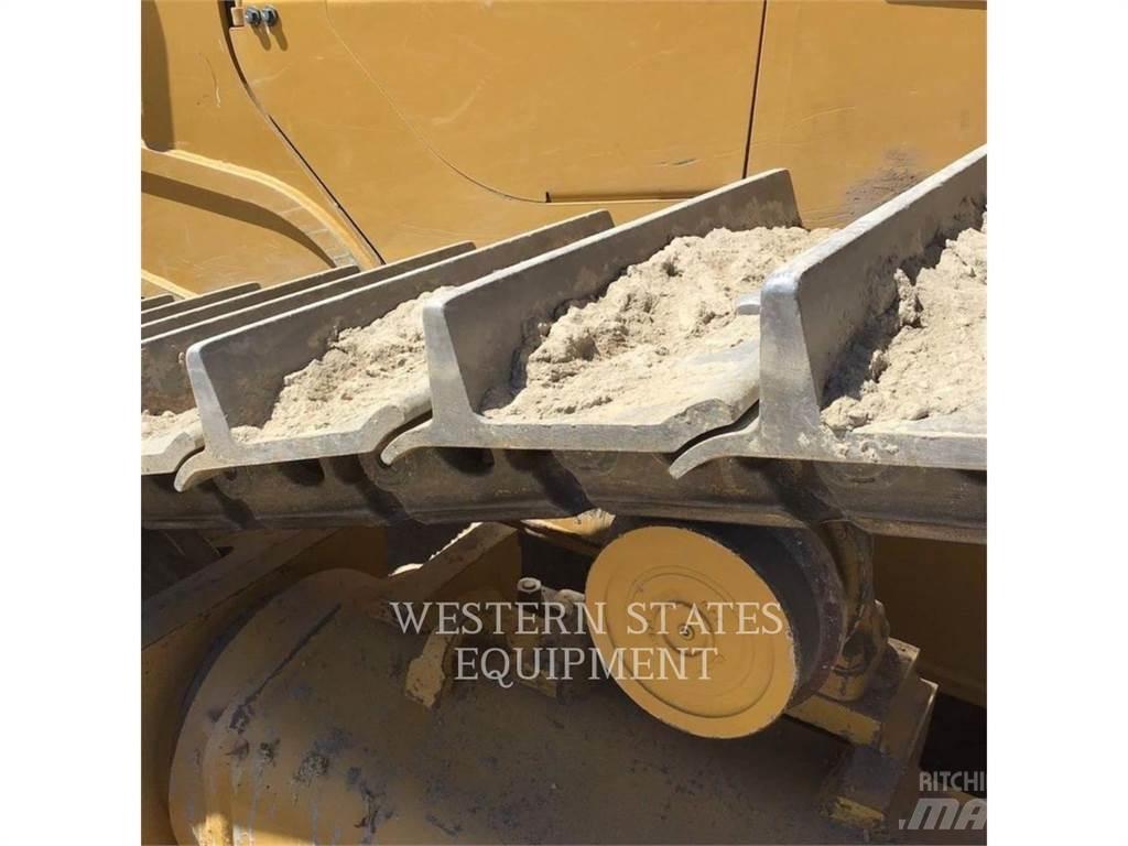 CAT D7 Buldožeri gusjeničari