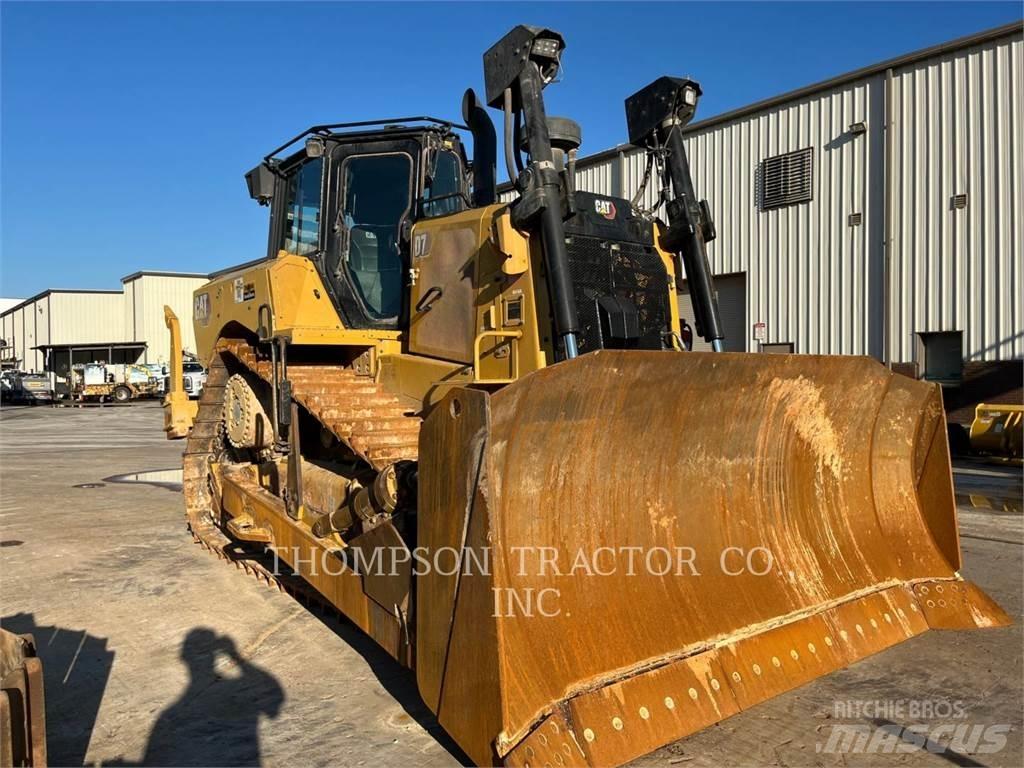 CAT D7-17 Buldožeri gusjeničari