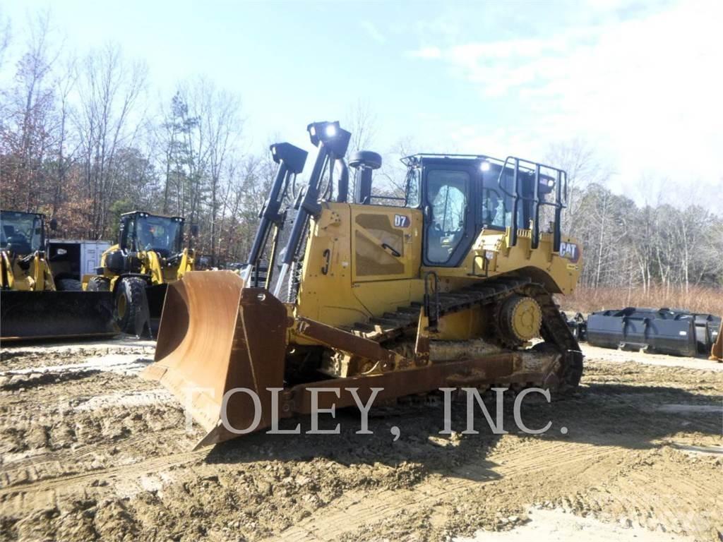 CAT D7-17 Buldožeri gusjeničari