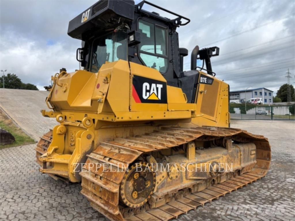 CAT D7E Buldožeri gusjeničari