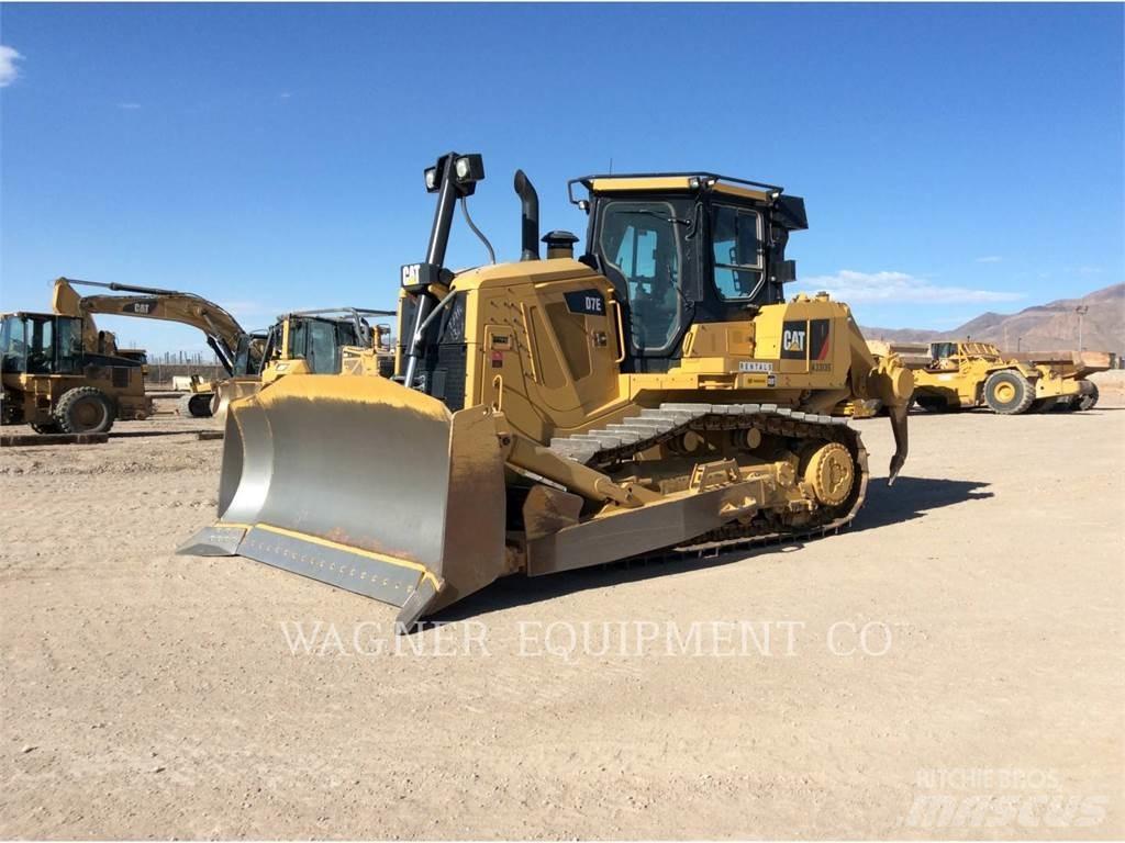CAT D7E Buldožeri gusjeničari
