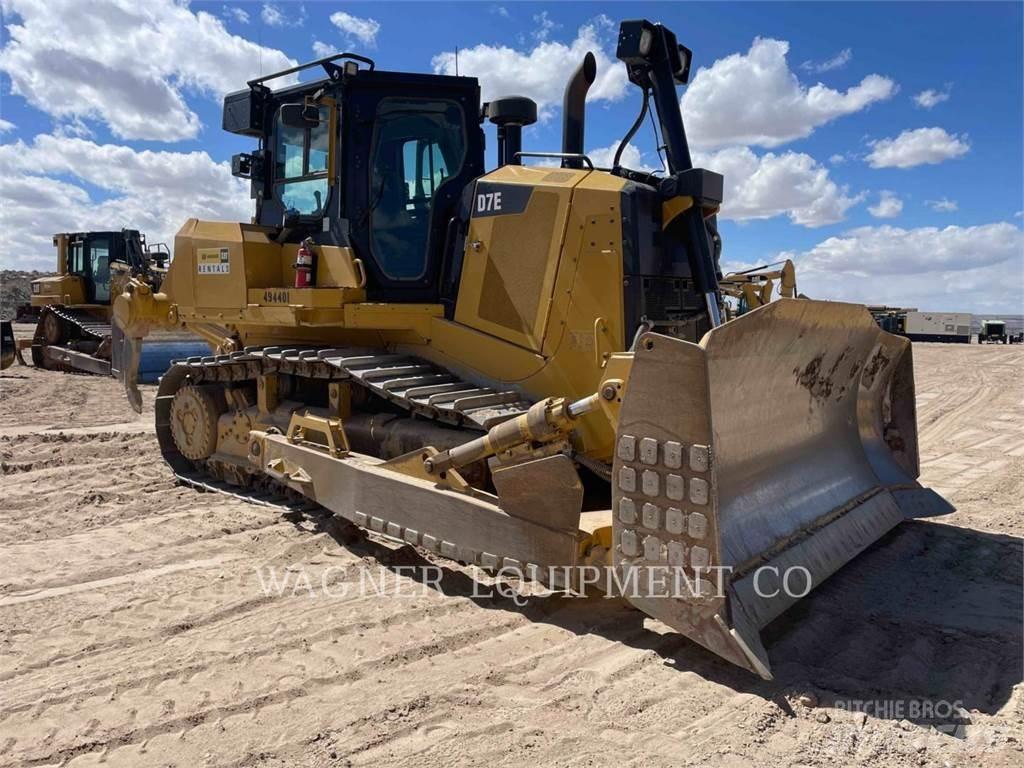 CAT D7E Buldožeri gusjeničari