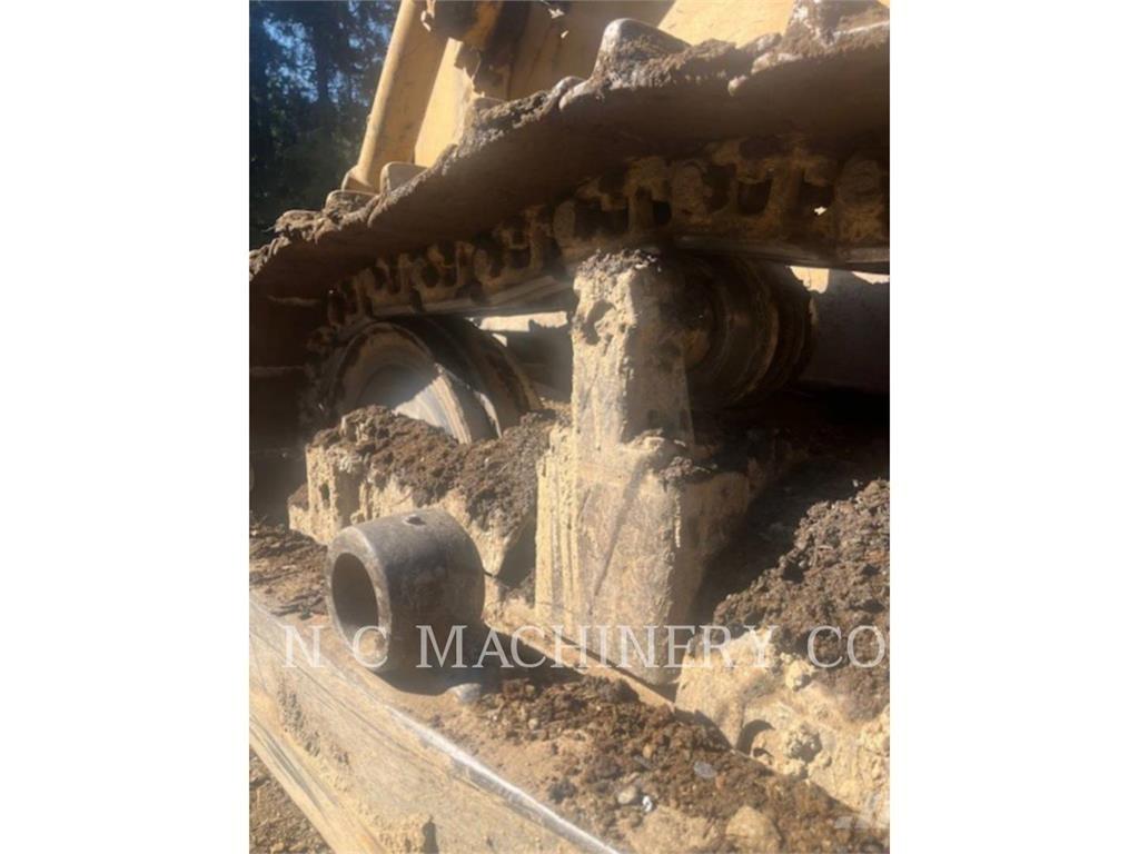 CAT D7G Buldožeri gusjeničari