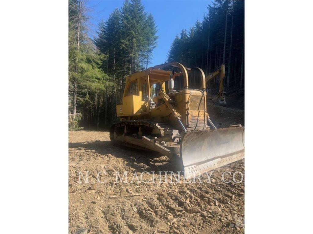 CAT D7G Buldožeri gusjeničari