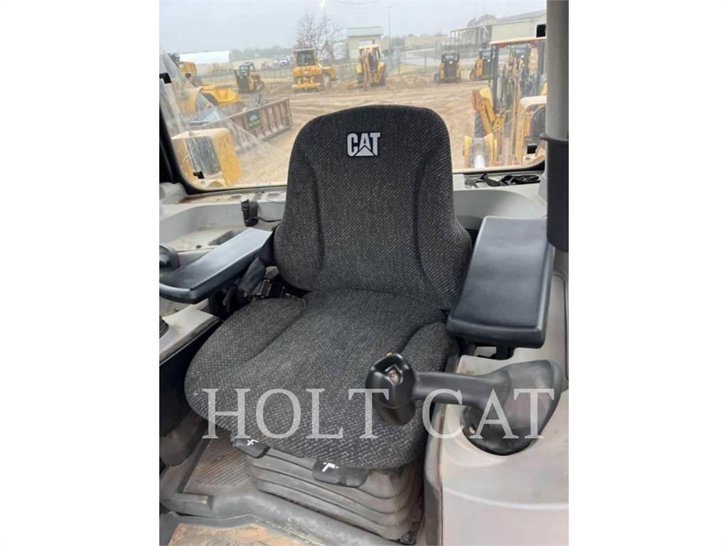 CAT D8 Buldožeri gusjeničari