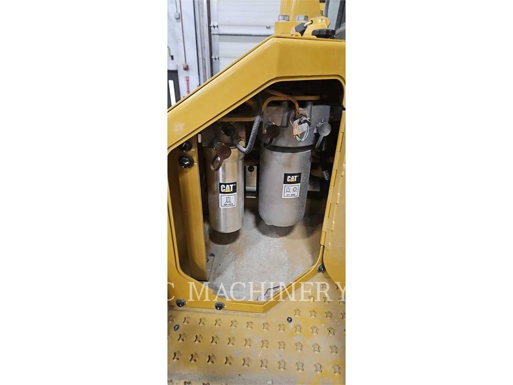 CAT D8 Buldožeri gusjeničari