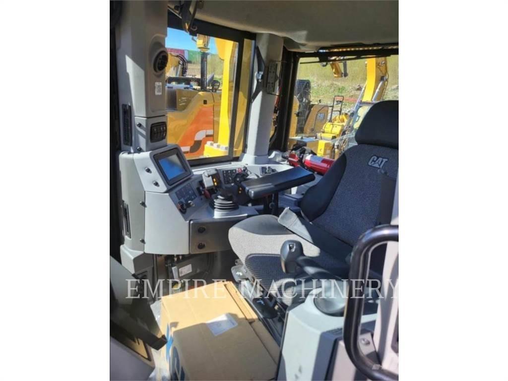 CAT D8-21 Buldožeri gusjeničari