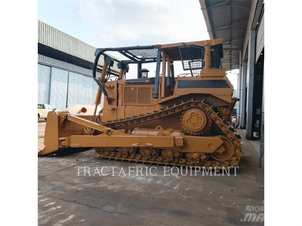CAT D8N Buldožeri gusjeničari