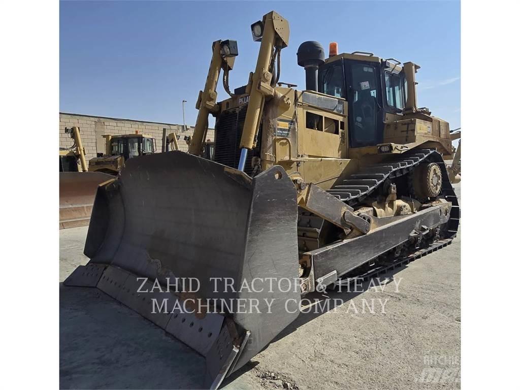 CAT D8R Buldožeri gusjeničari