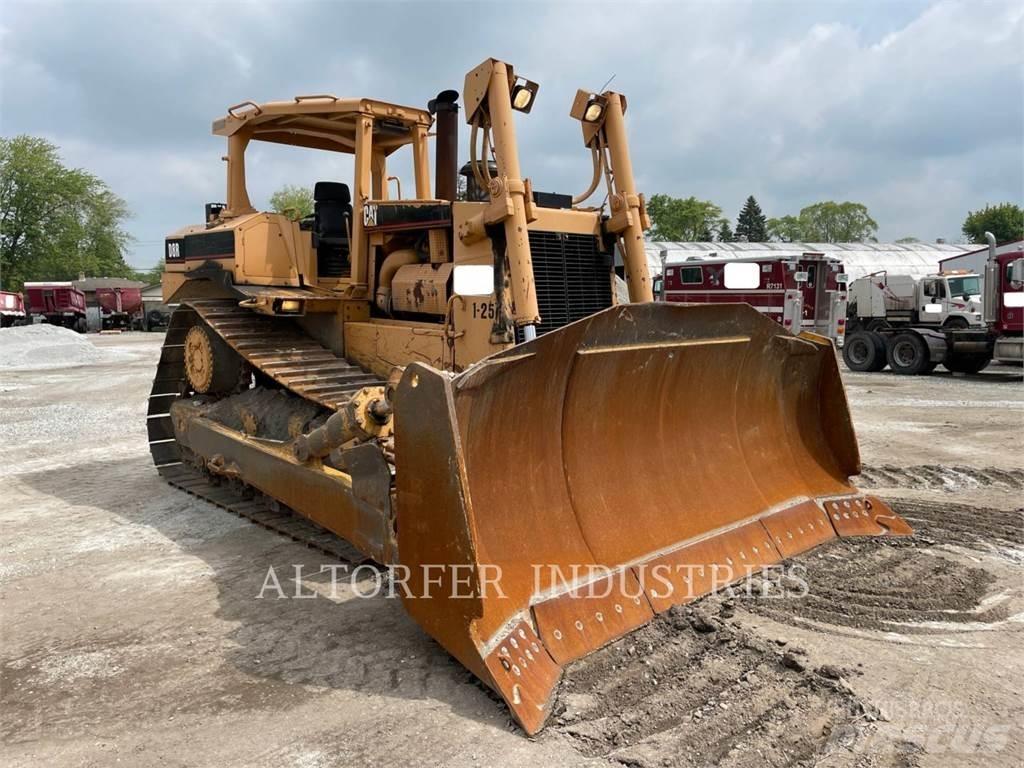 CAT D8R Buldožeri gusjeničari