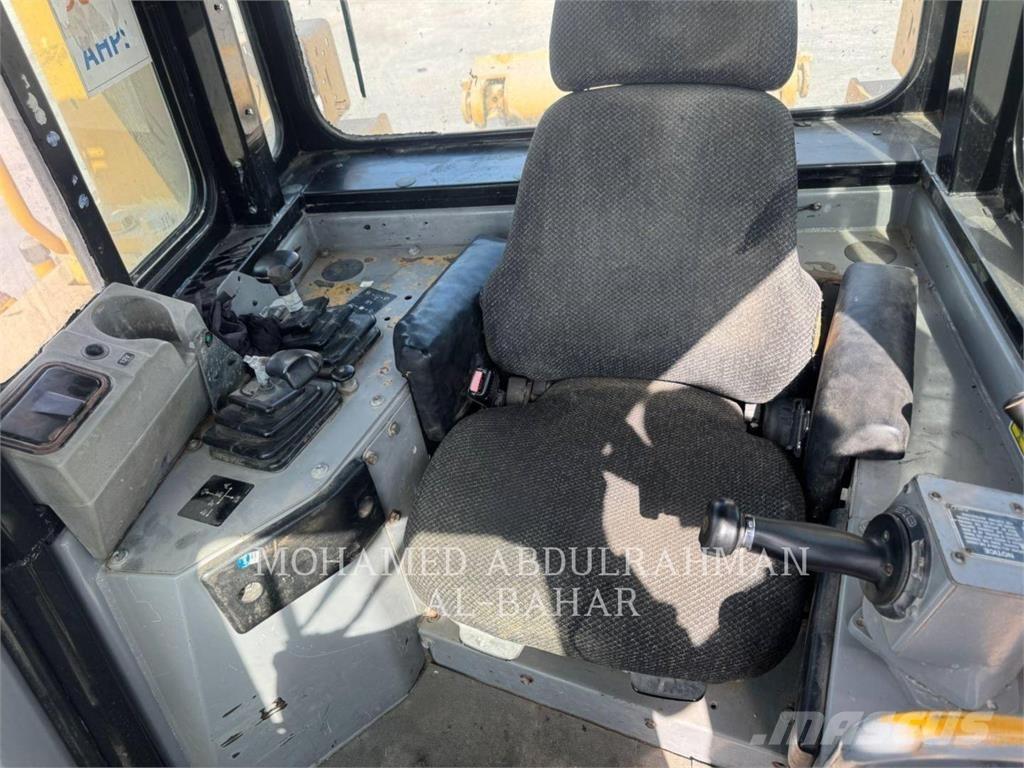 CAT D8RLRC Buldožeri gusjeničari