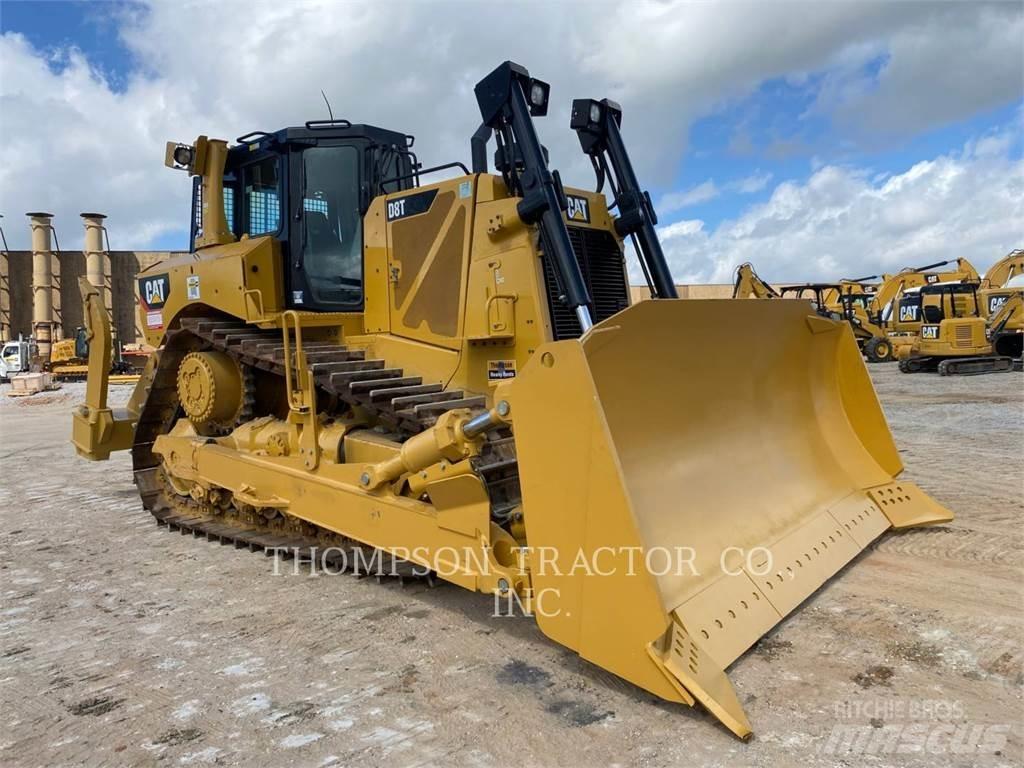 CAT D8T Buldožeri gusjeničari