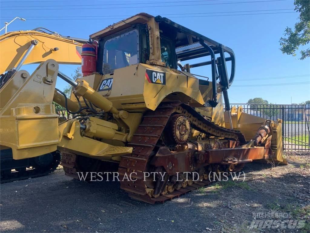CAT D8T Buldožeri gusjeničari