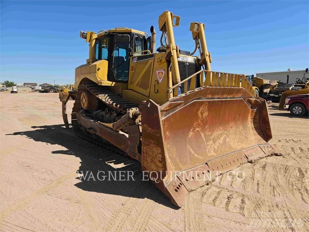 CAT D8T Buldožeri gusjeničari