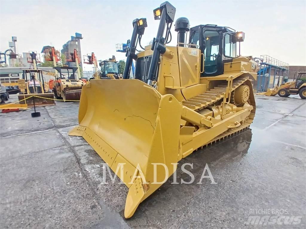 CAT D8T Buldožeri gusjeničari