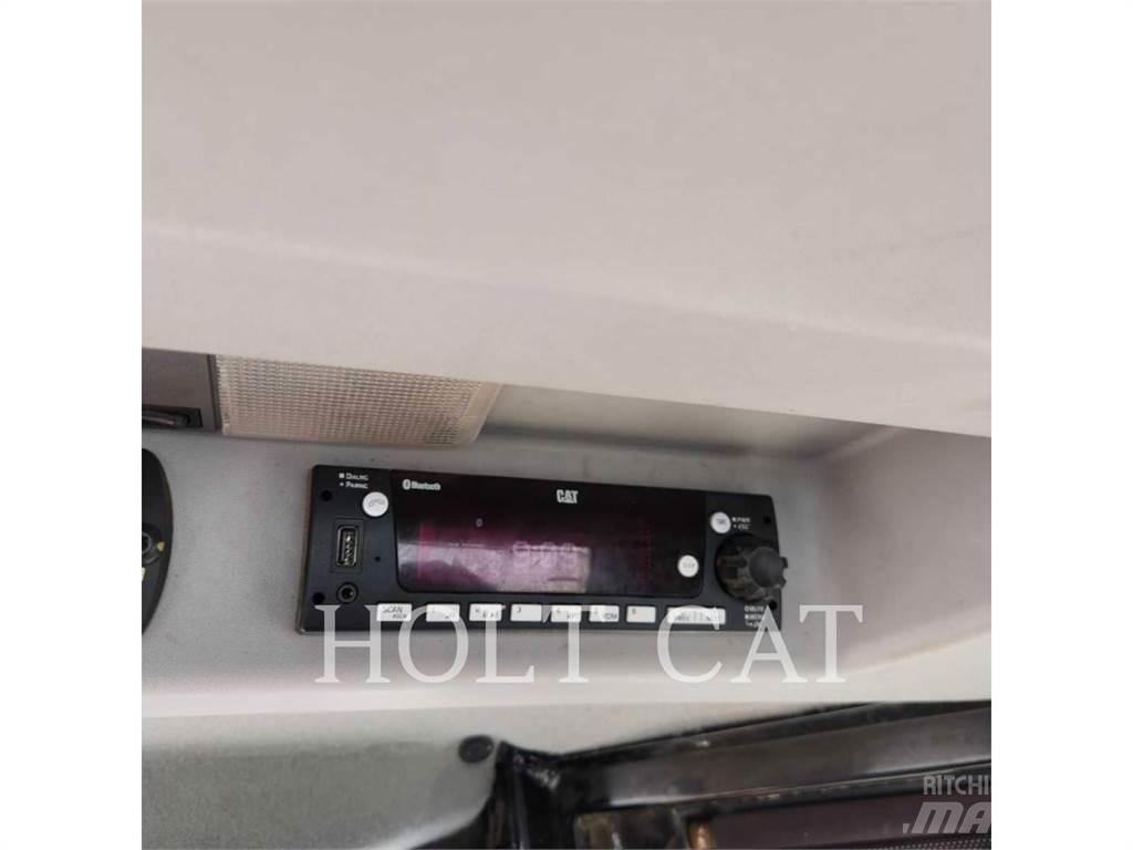 CAT D8T Buldožeri gusjeničari