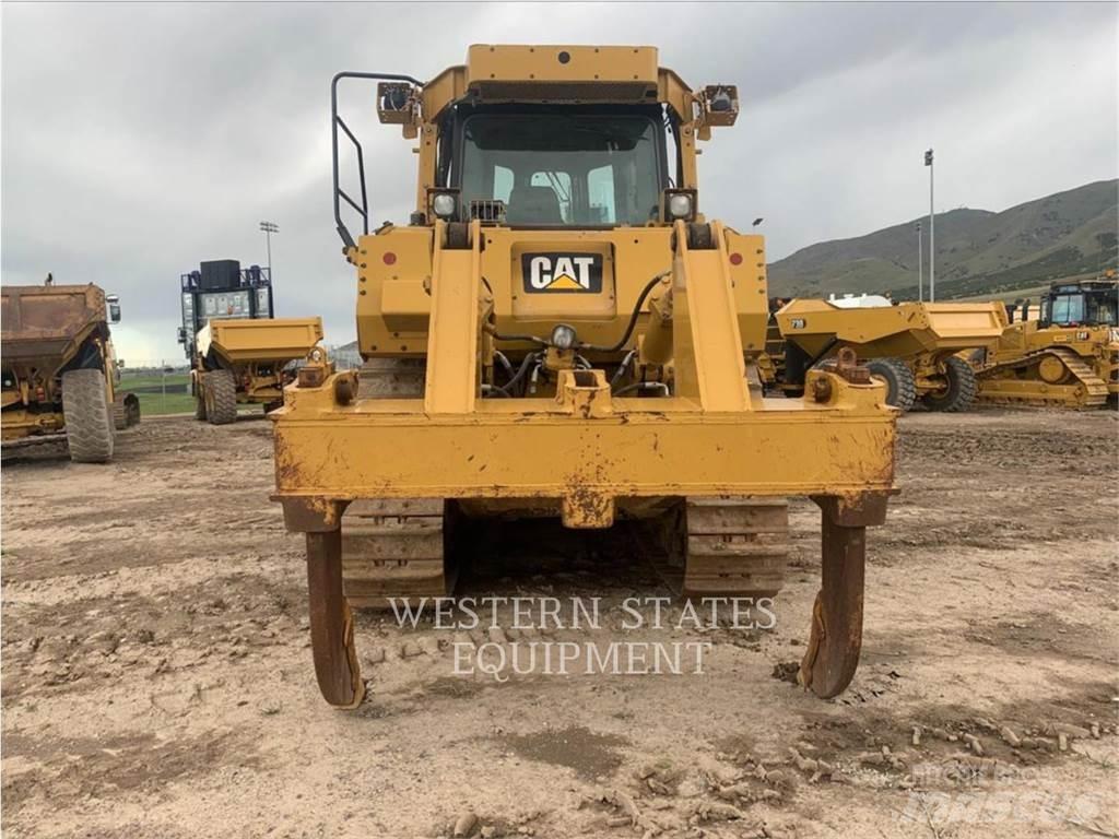 CAT D8T Buldožeri gusjeničari