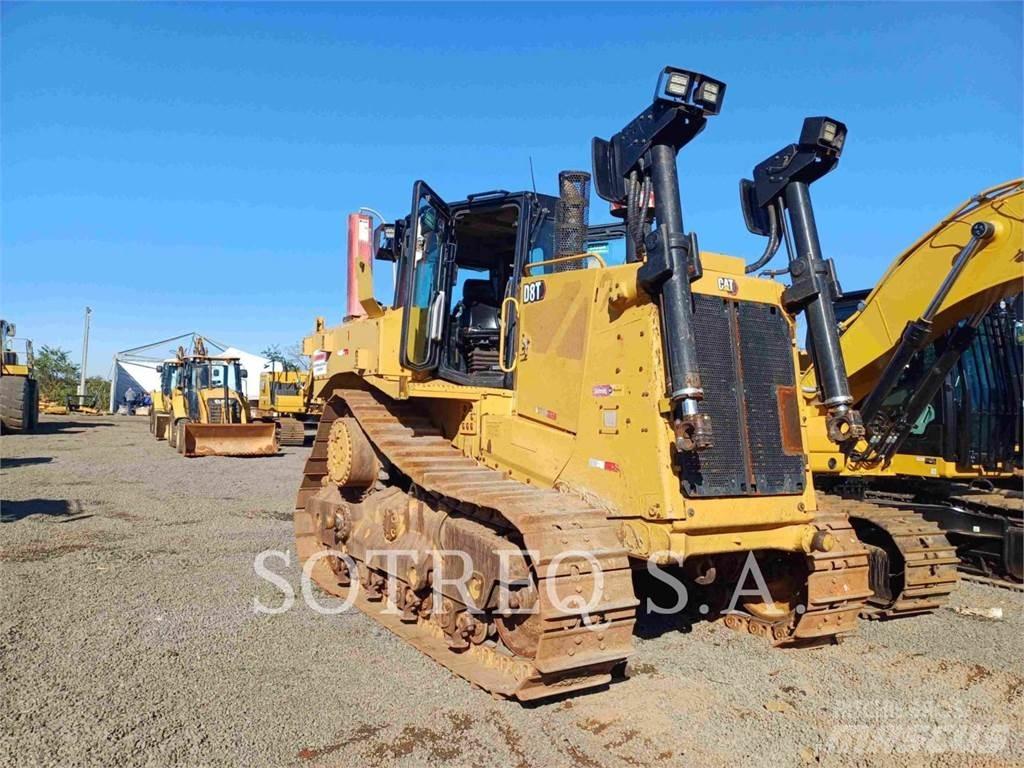 CAT D8T Buldožeri gusjeničari