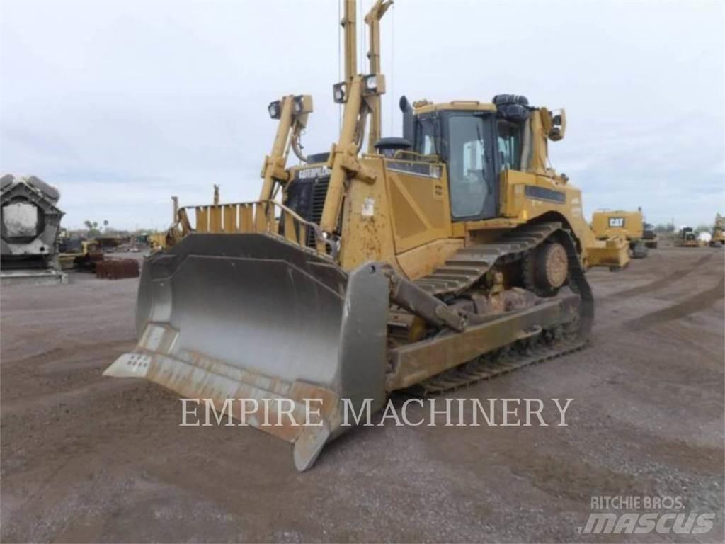 CAT D8T Buldožeri gusjeničari