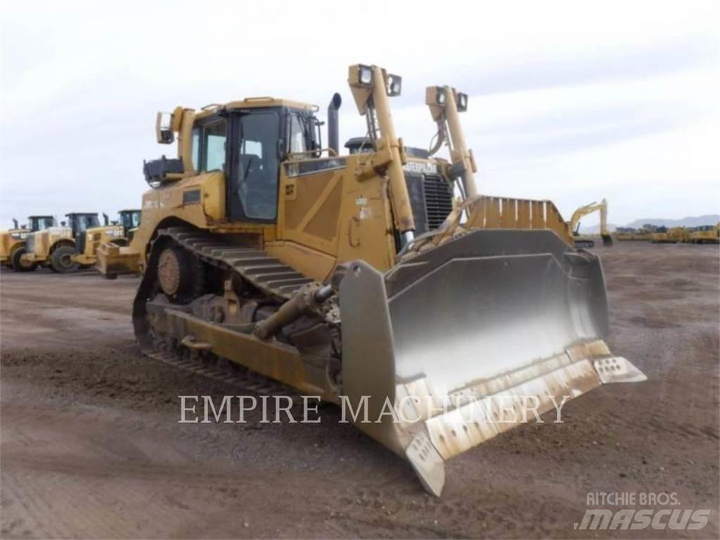 CAT D8T Buldožeri gusjeničari