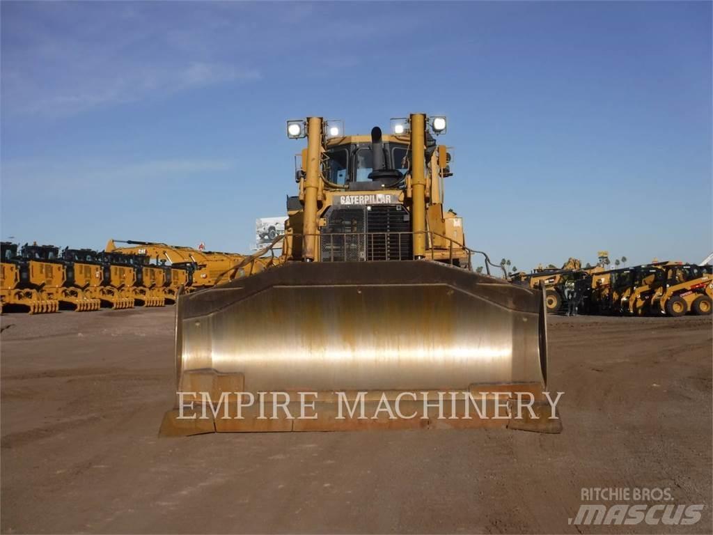 CAT D8T Buldožeri gusjeničari