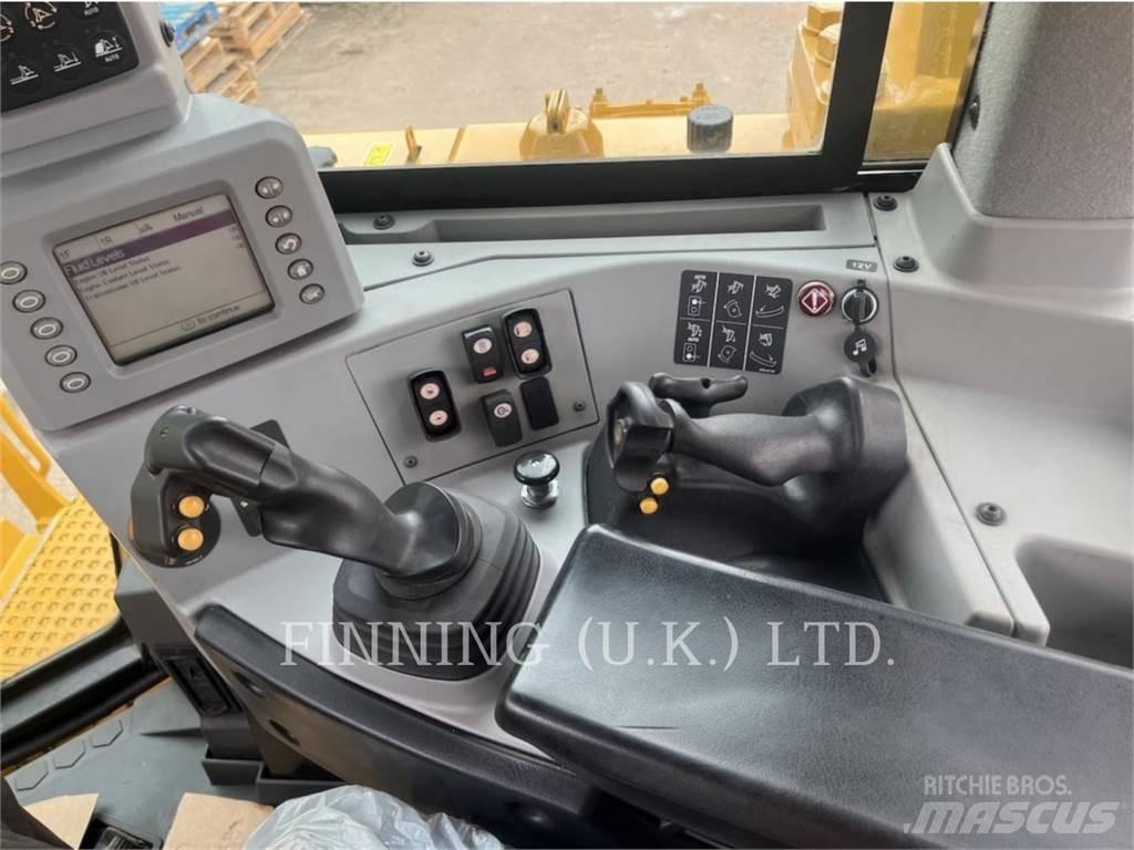 CAT D8T Buldožeri gusjeničari