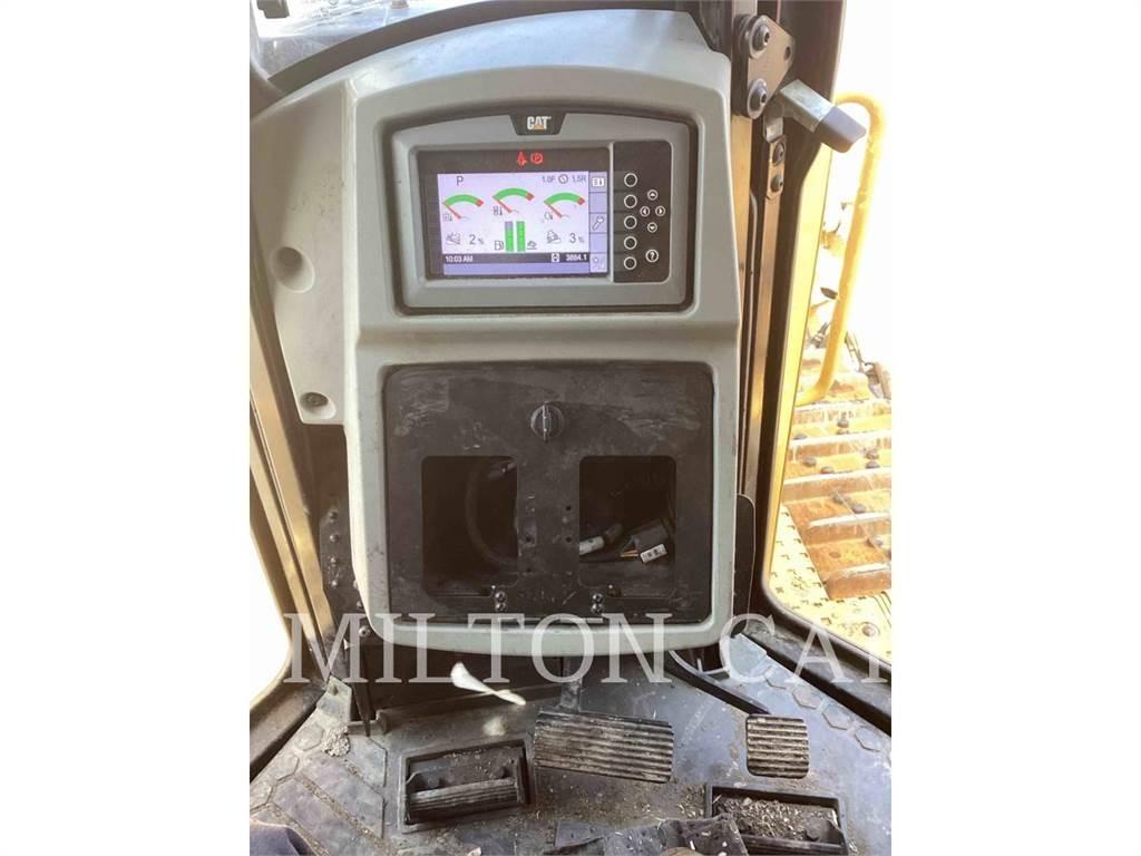 CAT D8T Buldožeri gusjeničari