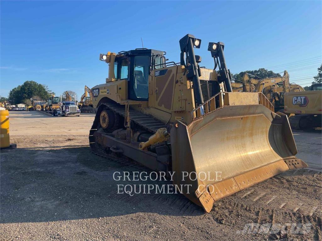 CAT D8T Buldožeri gusjeničari